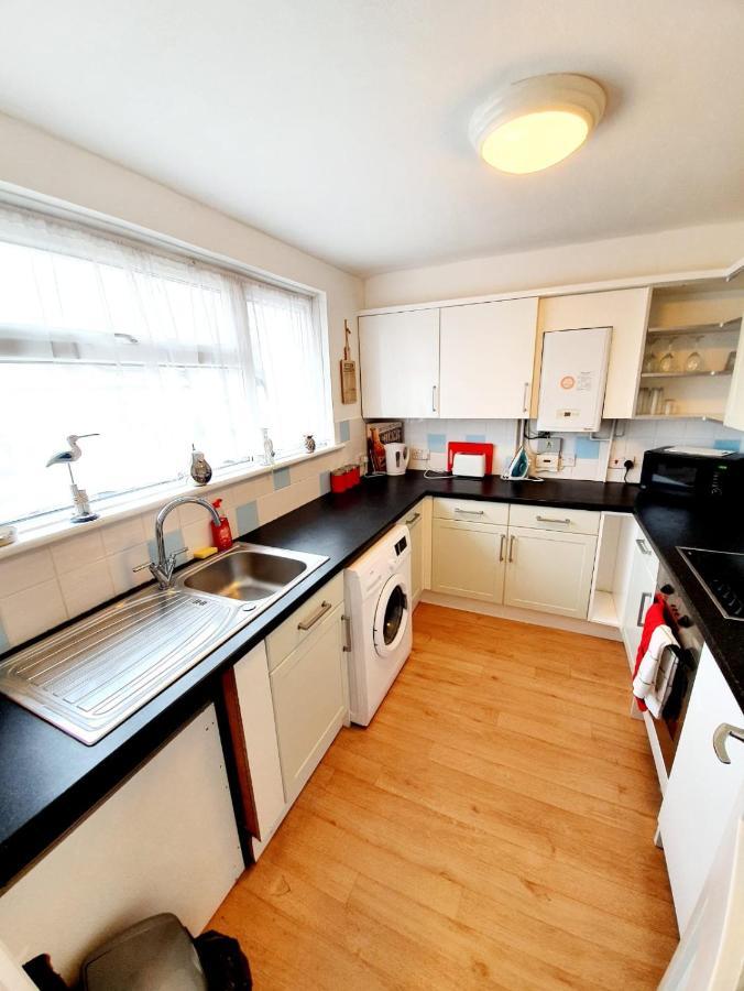 Rayleigh Town Centre 2 Bedroom Apartment Экстерьер фото