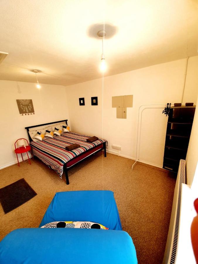 Rayleigh Town Centre 2 Bedroom Apartment Экстерьер фото